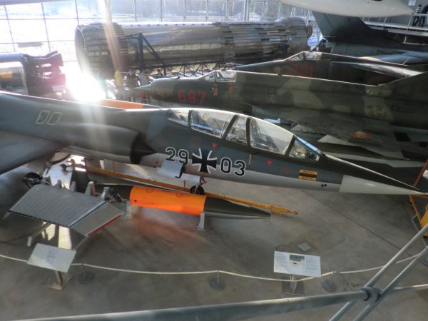 20130210_F104